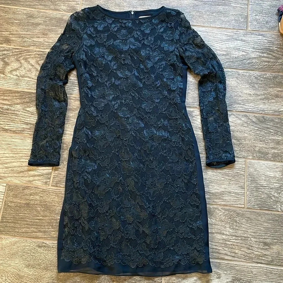 Diane Von Furstenberg Navy Floral Lace Sheath Dress Women’s size 6 Cocktail - Picture 3 of 13